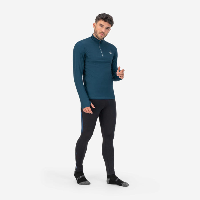 Rogelli Core hardlooptop lange mouw heren blauw gedragen totaalshot.