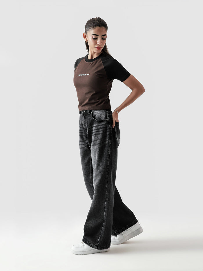 Mocha basic babytee female model back view Pakistan – GROOVY