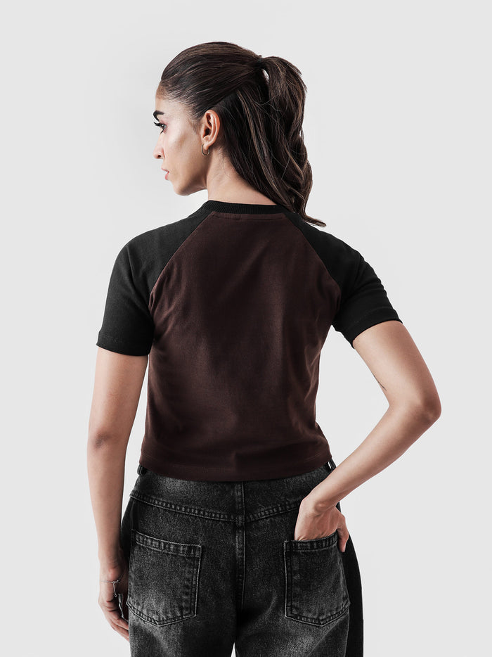 Mocha basic babytee couple lifestyle shot Pakistan – GROOVY
