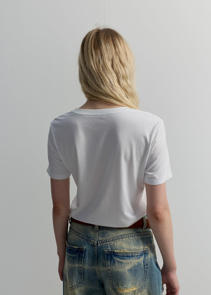 BASIC CREWNECK TEE