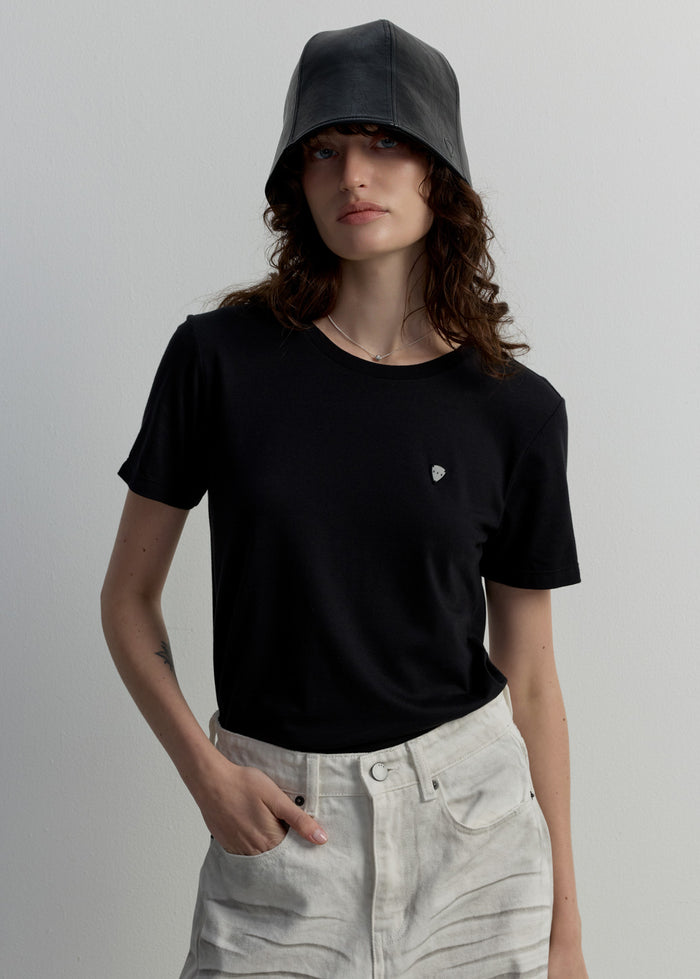 BASIC CREWNECK TEE