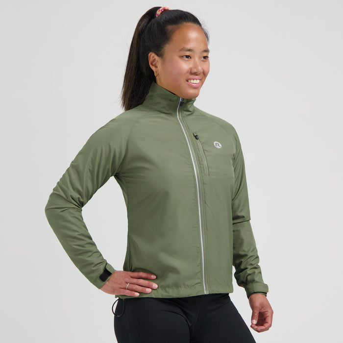 Rogelli Core hardloopjack dames groen gedragen voorkant.