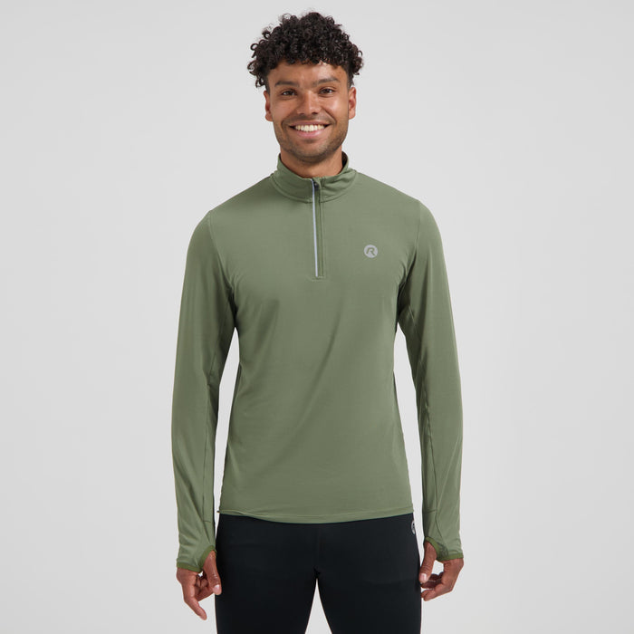 Rogelli Core hardlooptop lange mouw heren groen gedragen voorkant.