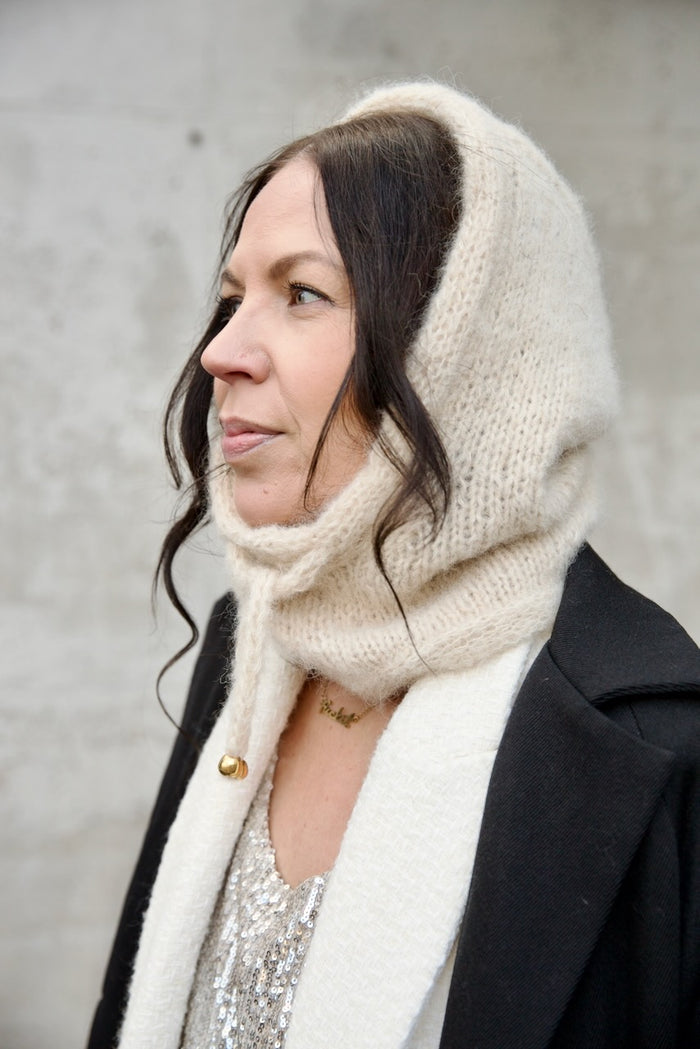Feather Hood