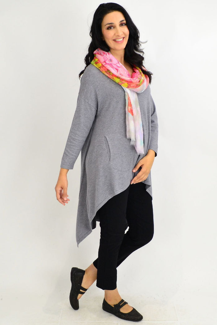Grey Cali&Co Heidi hi-low tunic jumper with uneven hem, casual oversized style, perfect for layered everyday wear.