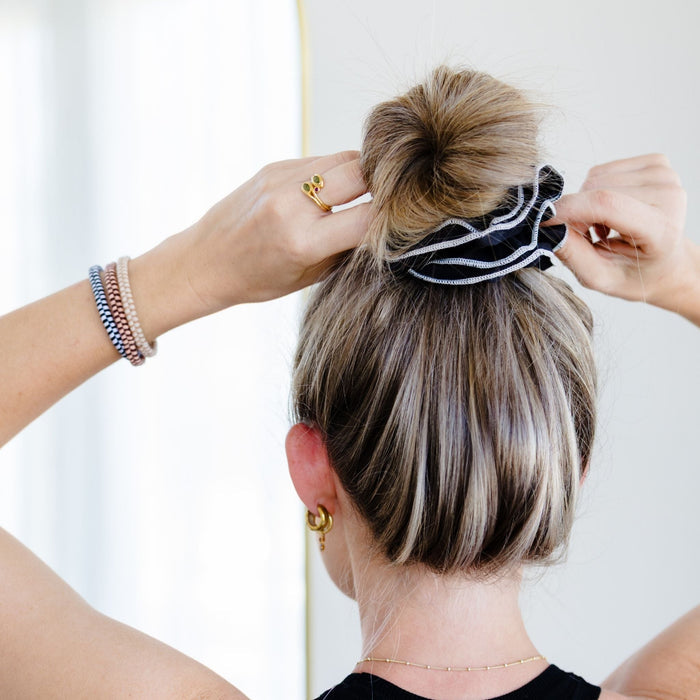 Kooshoo Plastic-Free Ruffle Scrunchie - Tuxedo