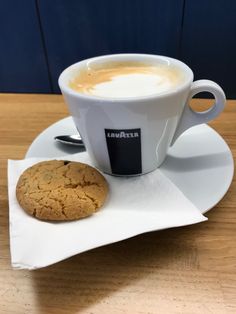Lavazza Crema E Aroma Coffee Beans, Pack of 6, 6 x 1000g - Shoppers-kart.com