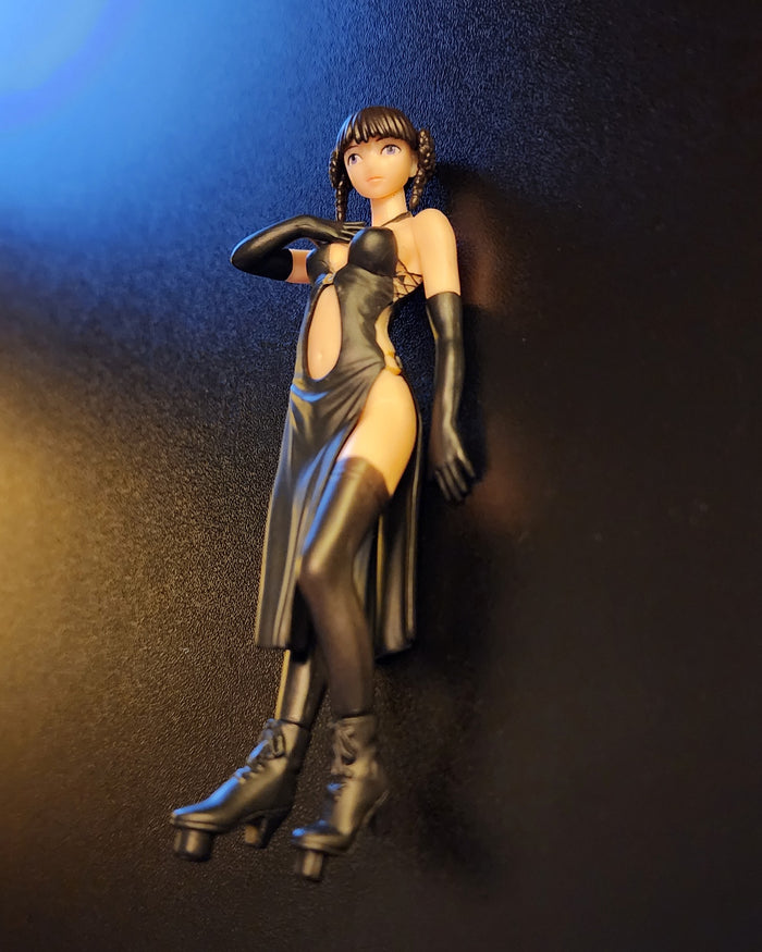 Lei Fang Dead or Alive Gashapon Figure (Black Dress)