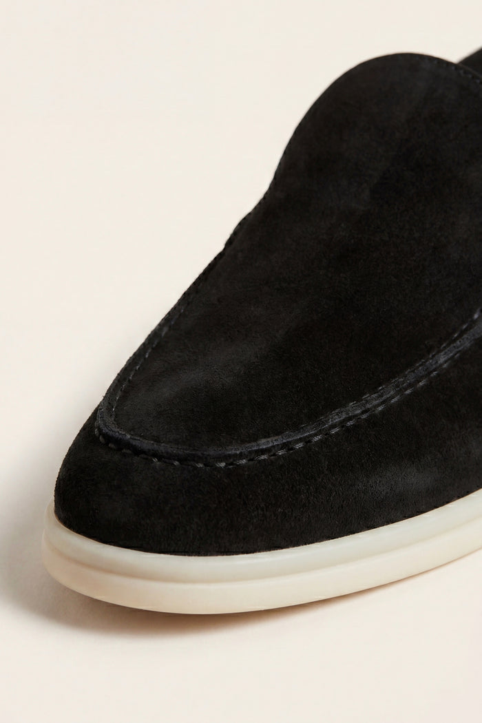 Leonis Suede Loafers Black