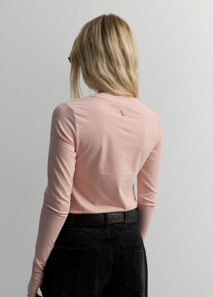 LONG-SLEEVE CREWNECK TEE