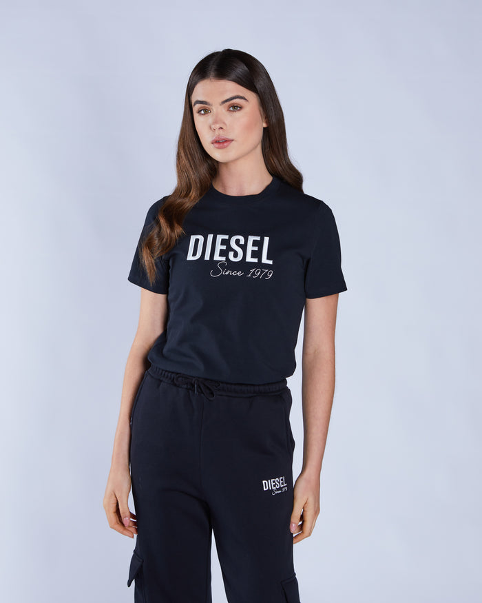Lynn Tee Pitch Black