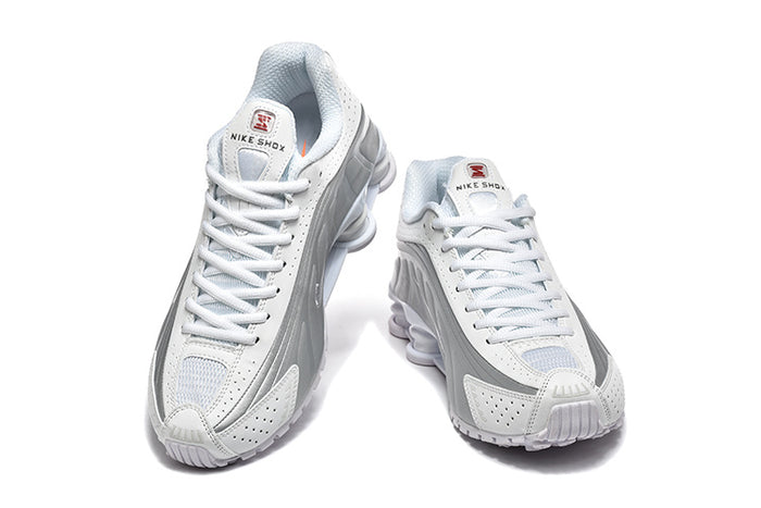 R4 White Metallic Silver