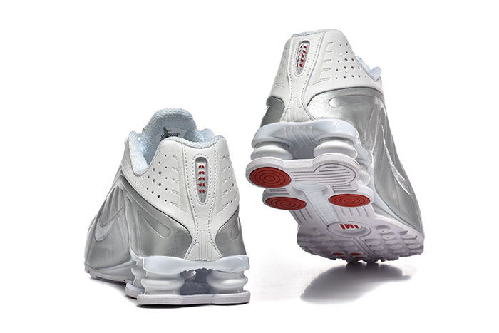 R4 White Metallic Silver