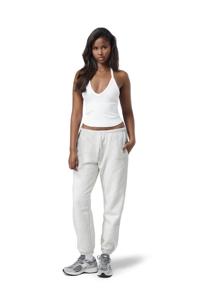 Model Eman is 5'9" and wears a size S.