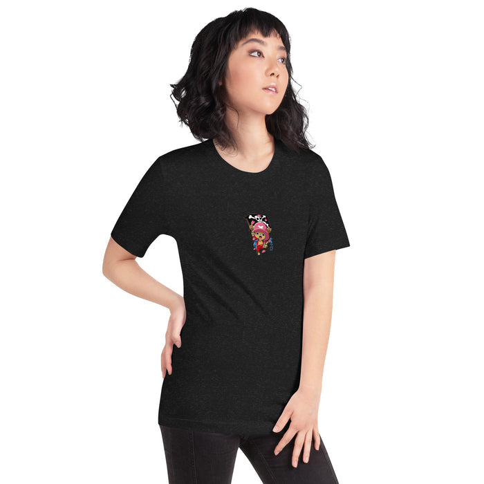 T-shirt noir chiné anime chibi pirate femme trois-quarts droit - détail imprimé chibi à la poitrine
