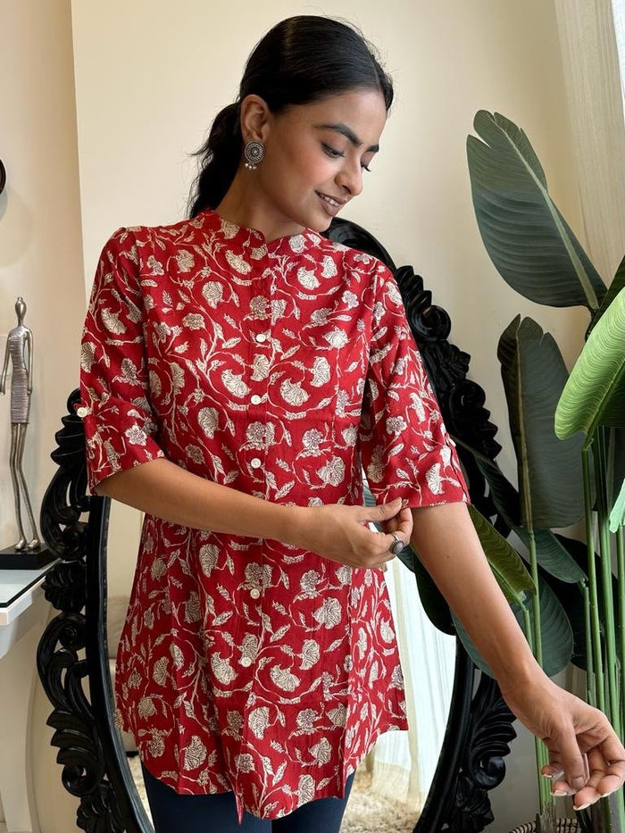 Weekend Rayon Short Kurta- Red Floral Jaal