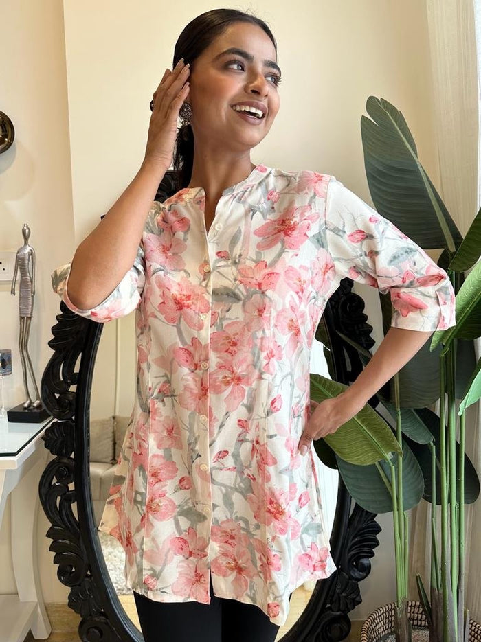 Weekend Rayon Short Kurta- White Pink Floral