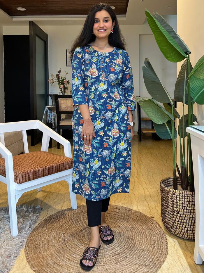 Weekend Round Neck Kurta- Blue Multi