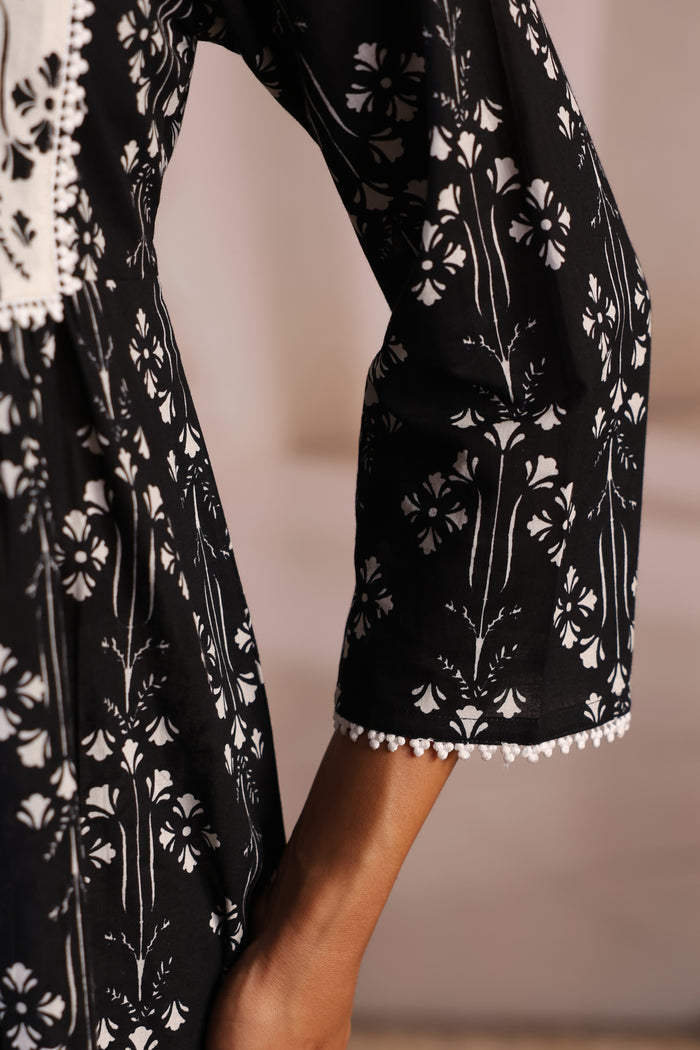 Women's Cotton Black and White Farshi Kurta Set